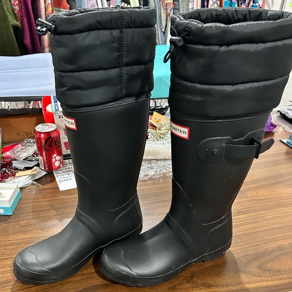 Quilted Cuffed Hunter Boots - Picture 3 of 11